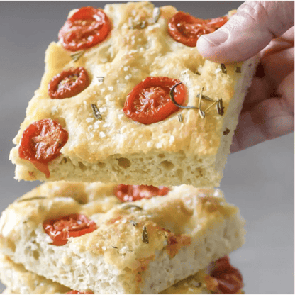 Pan Focaccia con Tomate y Romero